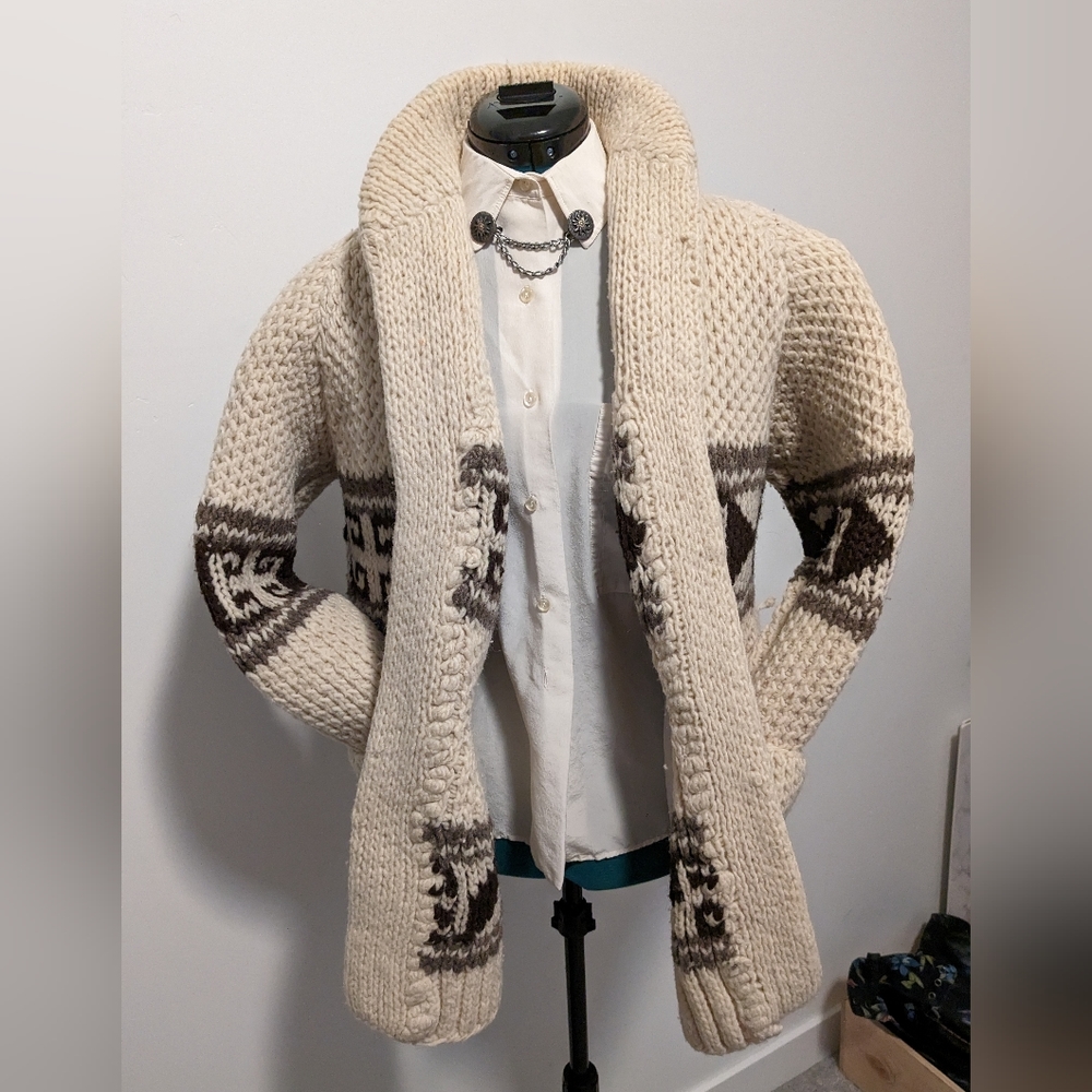 Handmade One of a Kind Chunky knitted Cardigan - Picture 3 of 7